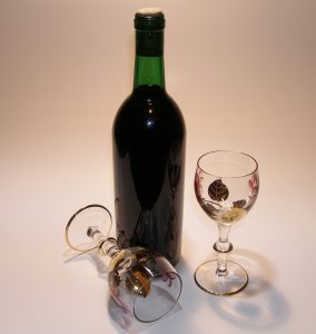 wine-and-glasses-Charlotte-Monroe-Statesville-DWI-Lawyer-284x300