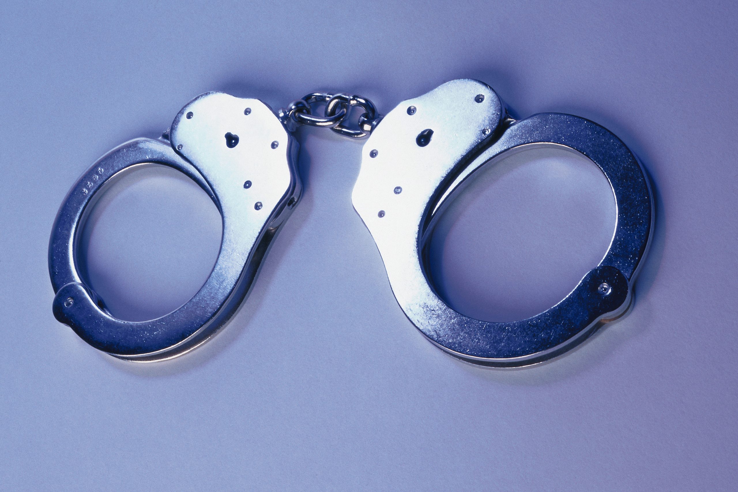 handcuffs-1947226-scaled